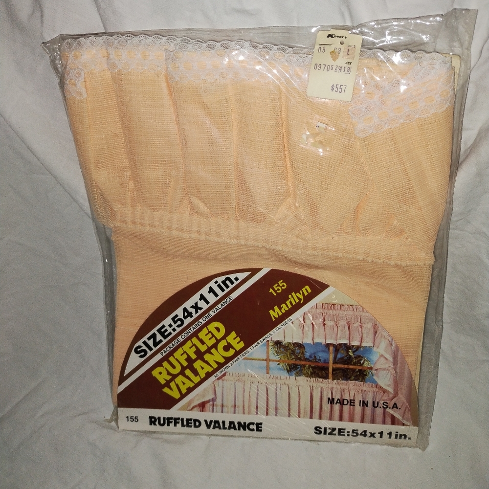 Vintage New Old Stock Marilyn Peach Ruffled Valance 54" x 11" USA 1 In Package